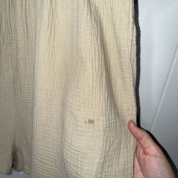 Urban Outfitters Women’s Kendra Button Front Romper Beige Gauze Size Small - Picture 4 of 6